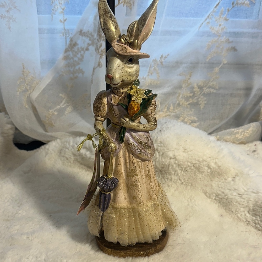Jolie Fleur Easter bunny ceramic figurine